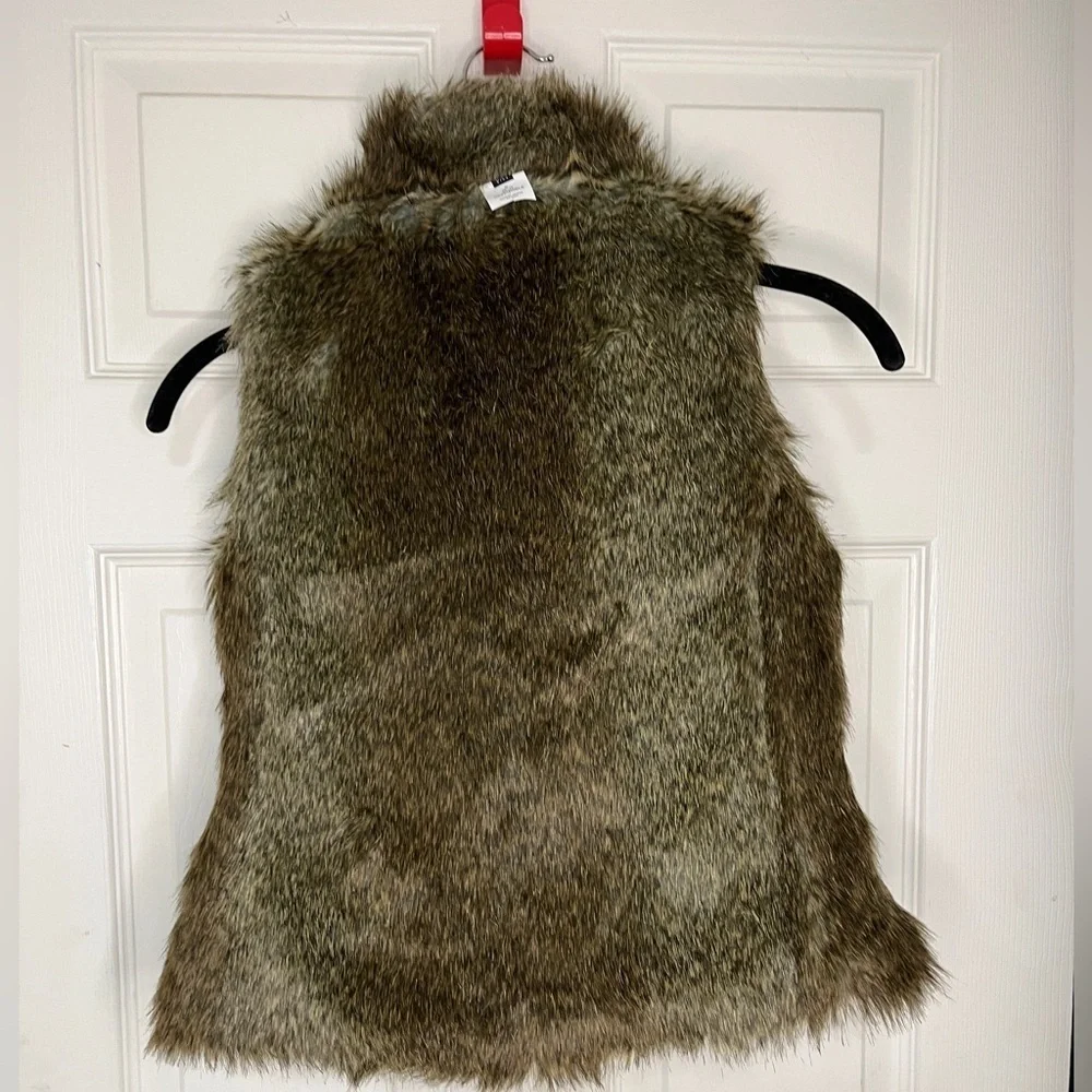 Gap NWT Kids Brown Faux Fur and Brown Reversible Puffer Vest, Size 6/7 Small